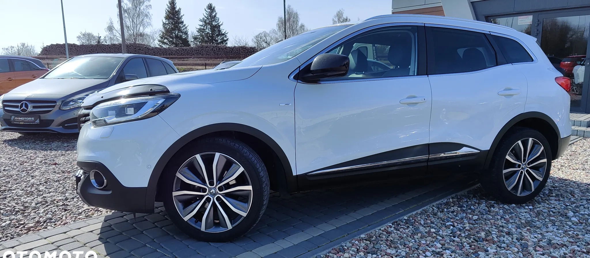Renault Kadjar cena 55000 przebieg: 210000, rok produkcji 2015 z Giżycko małe 596